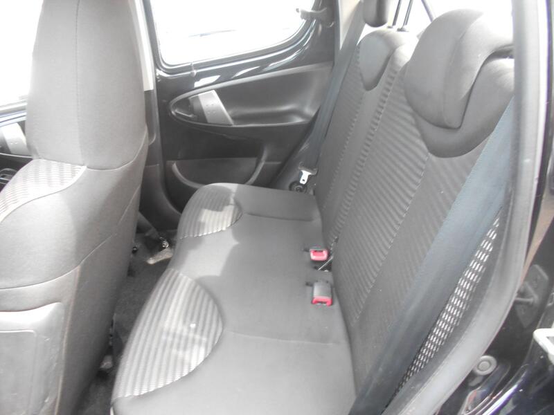 PEUGEOT 107