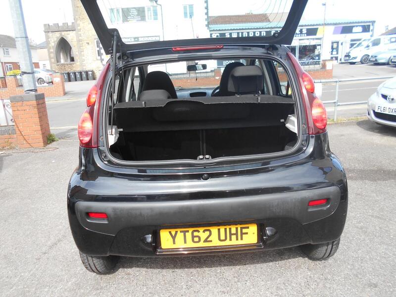 PEUGEOT 107